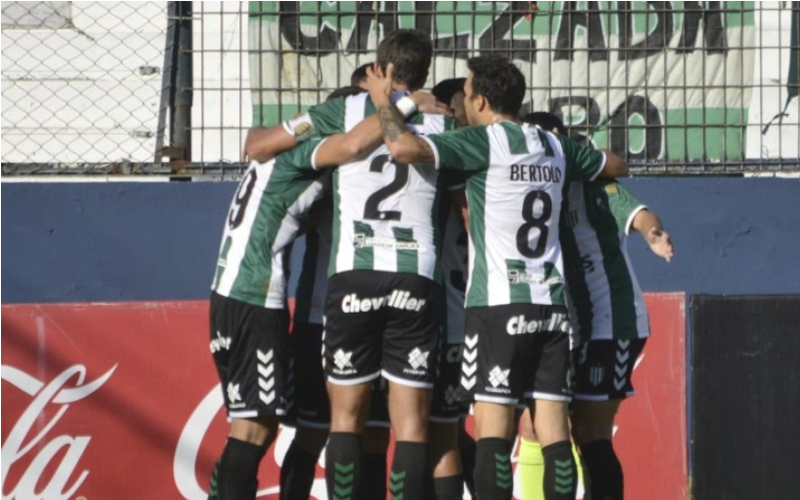 Banfield avanza en Copa Argentina con una goleada a Juventud Unida